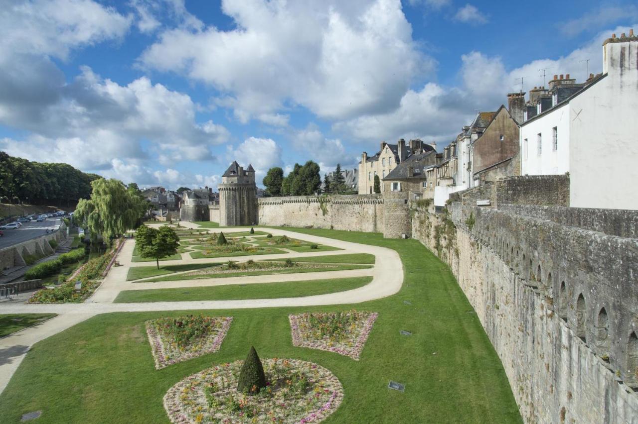 Studio Tout Confort Avec Vue Cathedrale A St Patern Vannes-Centre Apartment Exterior photo